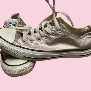 Converse Women's rose gold Sneakers